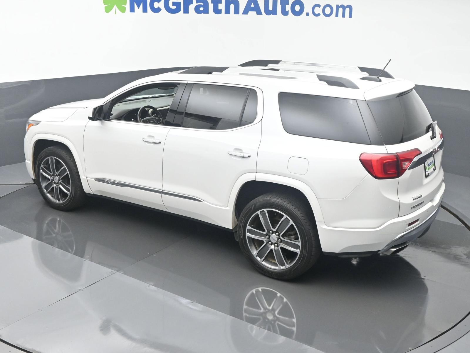 2018 GMC Acadia Vehicle Photo in Cedar Rapids, IA 52402