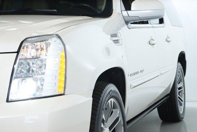 2012 Cadillac Escalade ESV Vehicle Photo in BEACHWOOD, OH 44122-4298