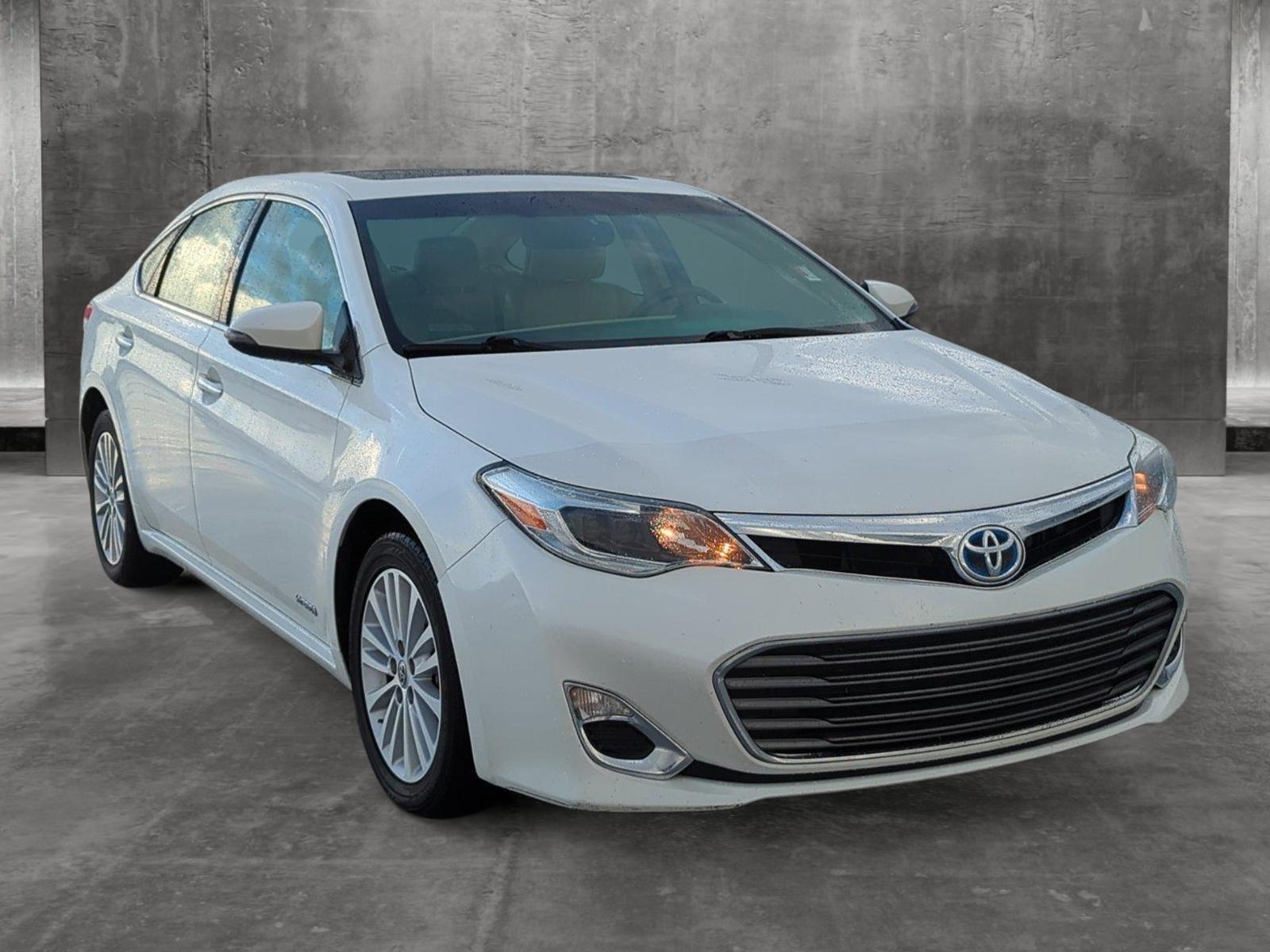 2013 Toyota Avalon Hybrid Vehicle Photo in Ft. Myers, FL 33907