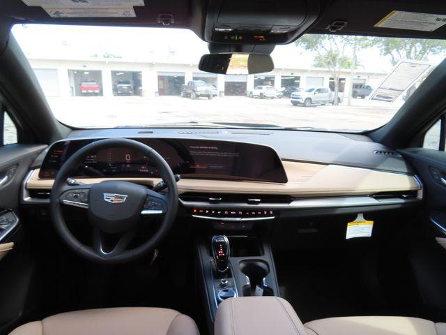 2025 Cadillac XT4 Vehicle Photo in DELRAY BEACH, FL 33483-3294