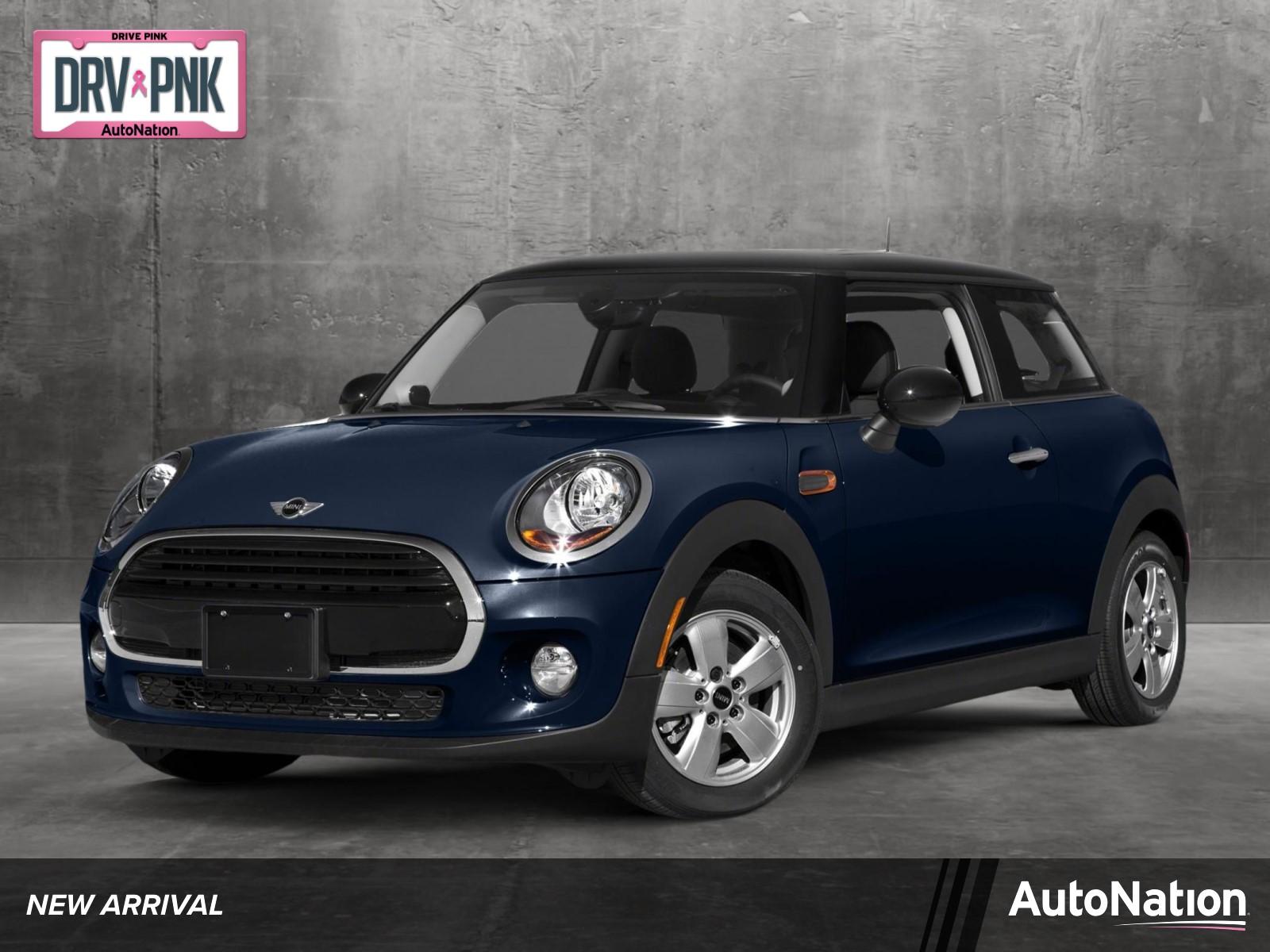 2017 MINI Cooper Hardtop 2 Door Vehicle Photo in Towson, MD 21204