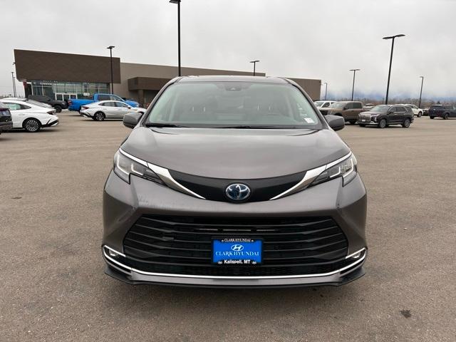 Used 2022 Toyota Sienna XLE with VIN 5TDYSKFC5NS071001 for sale in Kalispell, MT