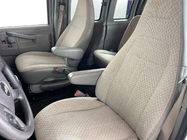 2018 Chevrolet Express Passenger Vehicle Photo in ALLIANCE, OH 44601-4622