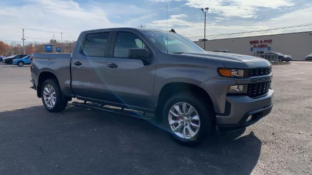 2021 Chevrolet Silverado 1500 Vehicle Photo in MOON TOWNSHIP, PA 15108-2571