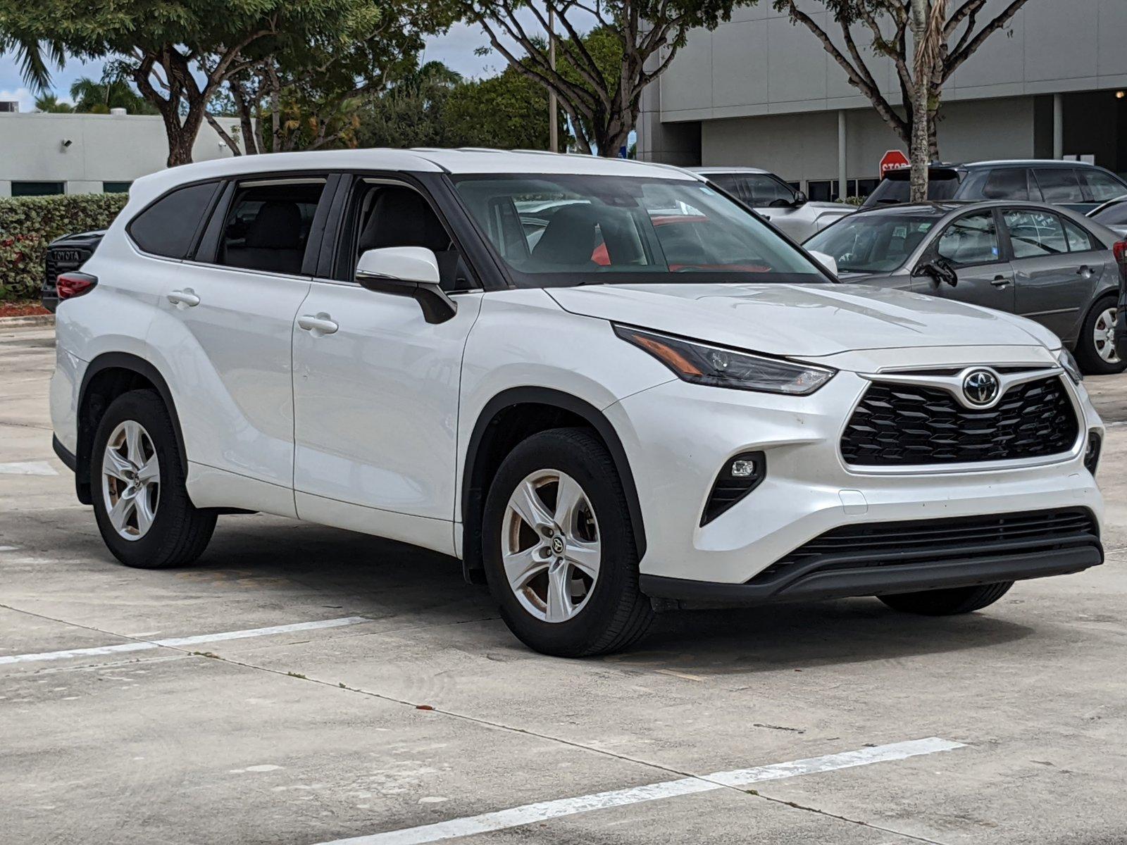 2022 Toyota Highlander Vehicle Photo in Davie, FL 33331