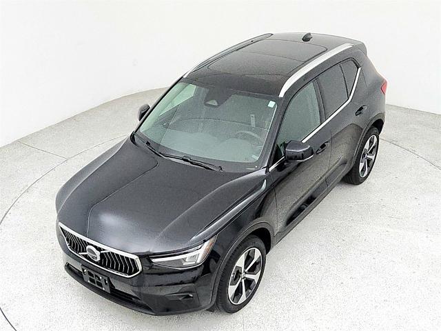 2024 Volvo XC40 Vehicle Photo in Grapevine, TX 76051