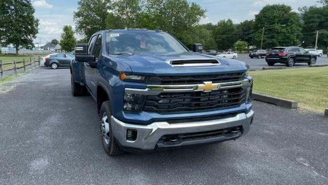 2024 Chevrolet Silverado 3500 HD Vehicle Photo in THOMPSONTOWN, PA 17094-9014