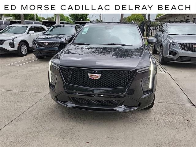 2024 Cadillac XT4 Vehicle Photo in DELRAY BEACH, FL 33483-3294