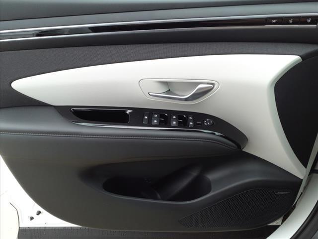 2024 Hyundai TUCSON Hybrid Vehicle Photo in Peoria, IL 61615