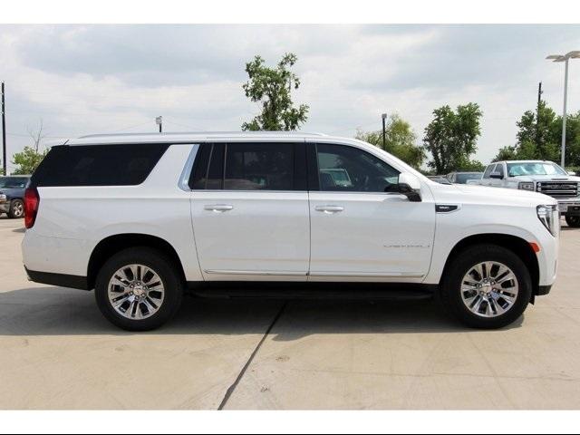 2024 GMC Yukon XL Vehicle Photo in ROSENBERG, TX 77471-5675