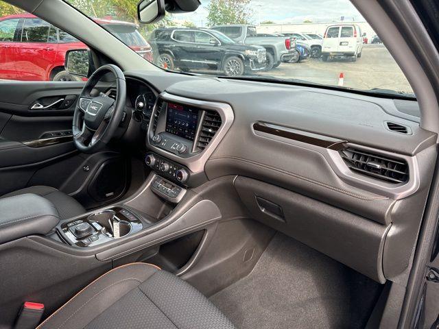 2023 GMC Acadia Vehicle Photo in MEDINA, OH 44256-9631