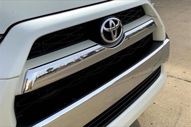 2018 Toyota 4Runner Vehicle Photo in KANSAS CITY, MO 64114-4545