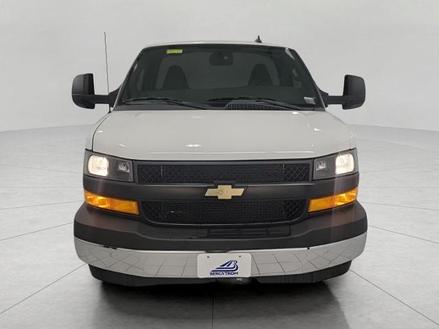 2024 Chevrolet Express Cutaway 3500 Vehicle Photo in NEENAH, WI 54956-2243