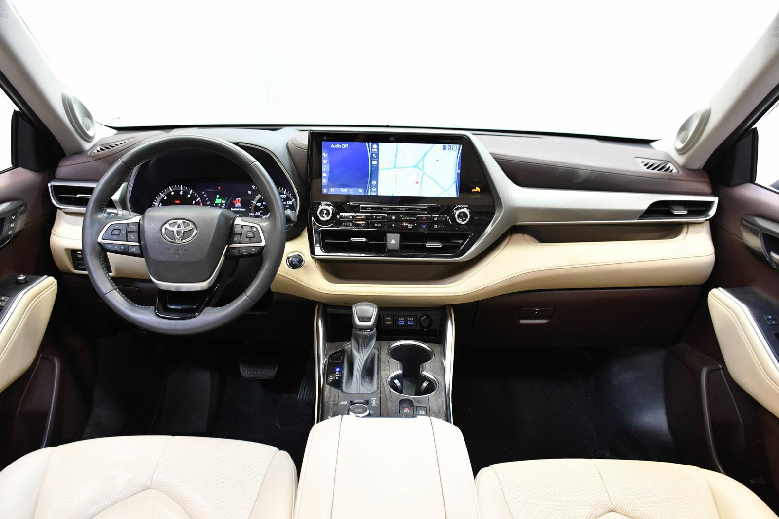 2022 Toyota Highlander Vehicle Photo in DALLAS, TX 75235