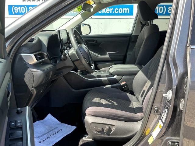 2020 Toyota Highlander Vehicle Photo in DUNN, NC 28334-8900