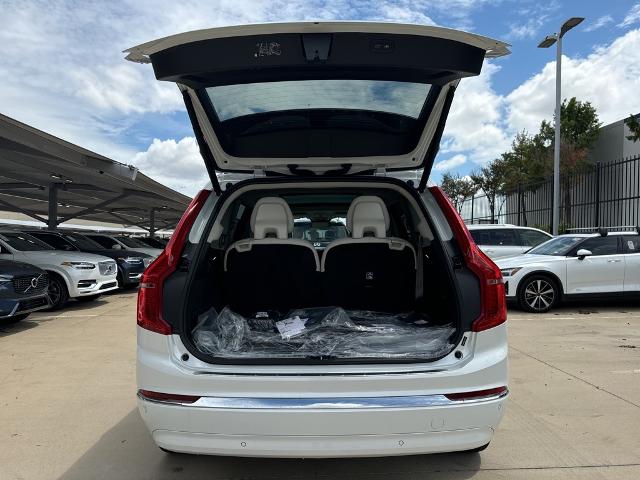 2025 Volvo XC90 Vehicle Photo in Grapevine, TX 76051