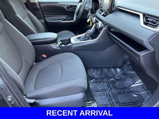 2019 Toyota RAV4 Vehicle Photo in Merrillville, IN 46410