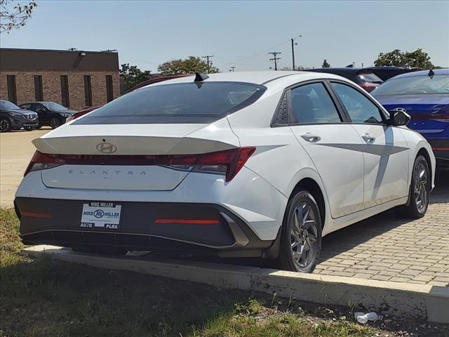 2024 Hyundai ELANTRA Vehicle Photo in Peoria, IL 61615