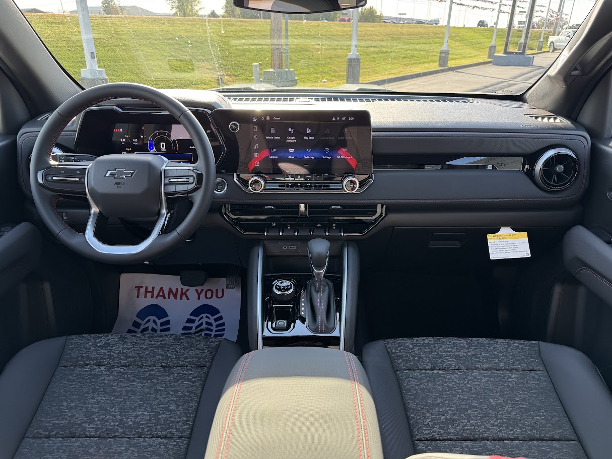 2024 Chevrolet Colorado Vehicle Photo in BOONVILLE, IN 47601-9633