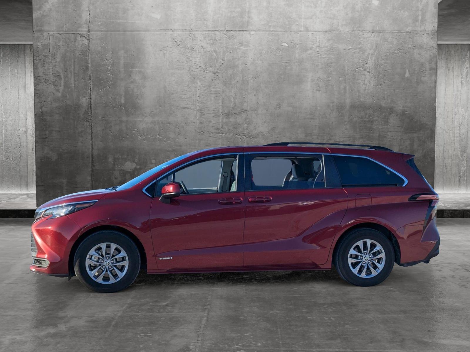 2021 Toyota Sienna Vehicle Photo in Ft. Myers, FL 33907