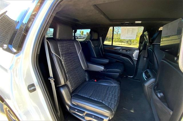 2023 Cadillac Escalade Vehicle Photo in KANSAS CITY, MO 64114-4545