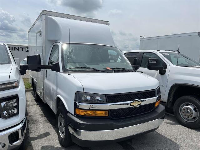 2024 Chevrolet Express Commercial Cutaway Vehicle Photo in ALCOA, TN 37701-3235