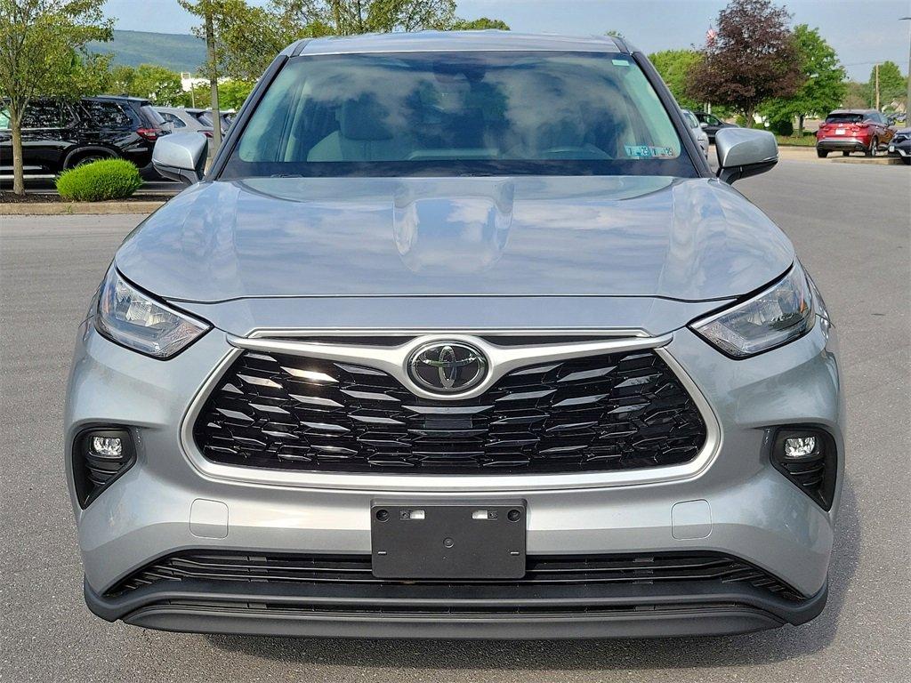 2020 Toyota Highlander Vehicle Photo in Muncy, PA 17756