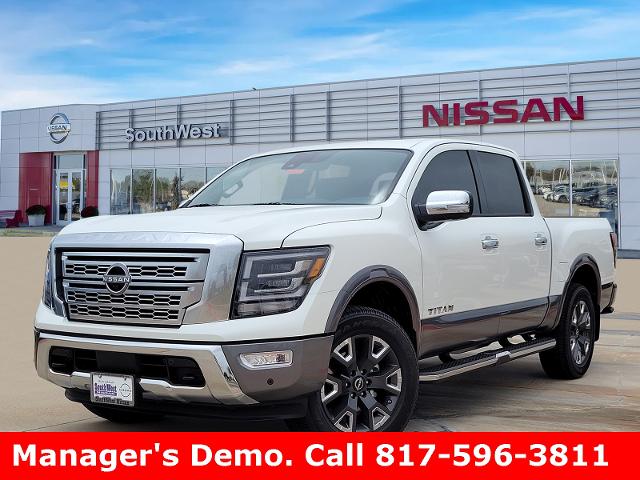 2024 Nissan Titan Vehicle Photo in Weatherford, TX 76087