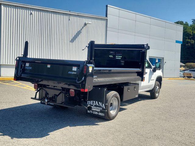 2024 Chevrolet Silverado 3500 HD Chassis Cab Vehicle Photo in PAWLING, NY 12564-3219