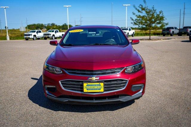 Used 2018 Chevrolet Malibu 1LT with VIN 1G1ZD5ST3JF179142 for sale in Willmar, MN