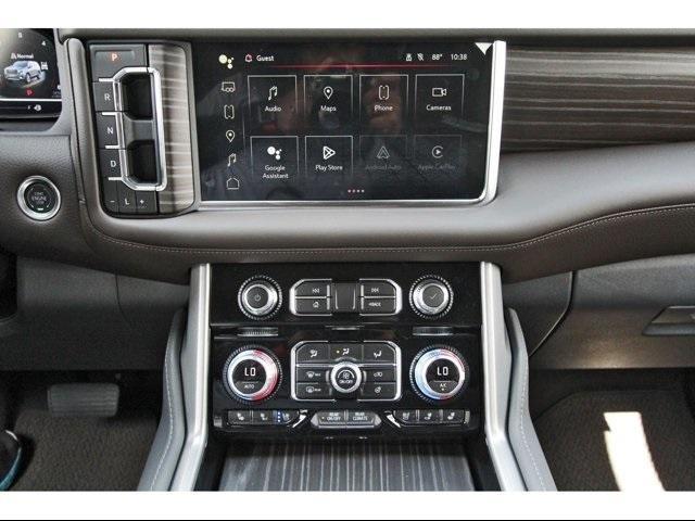 2024 GMC Yukon XL Vehicle Photo in ROSENBERG, TX 77471-5675