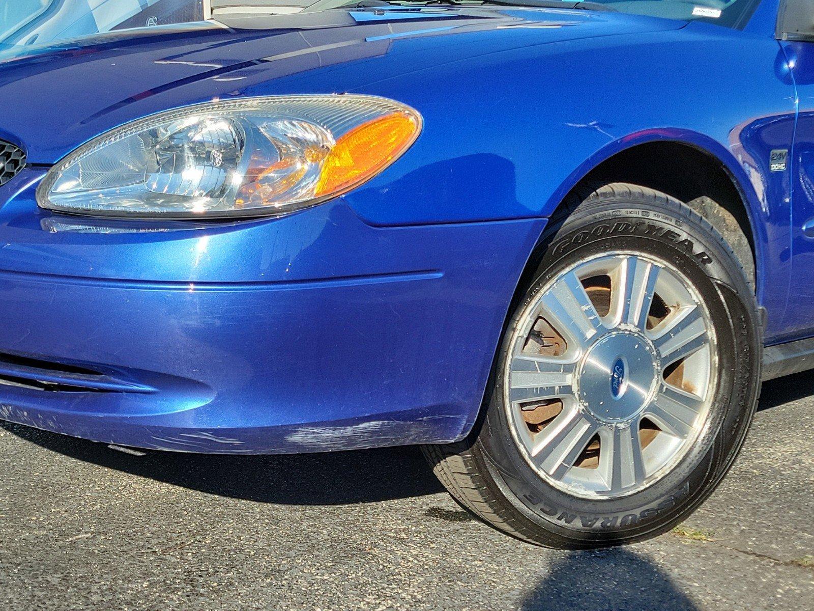 2003 Ford Taurus Vehicle Photo in Saint Charles, IL 60174