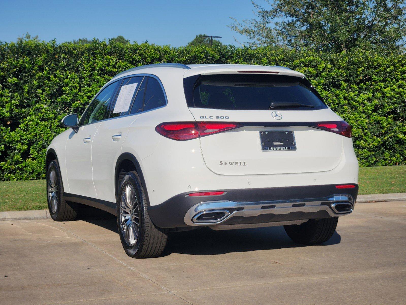 2024 Mercedes-Benz GLC Vehicle Photo in HOUSTON, TX 77079