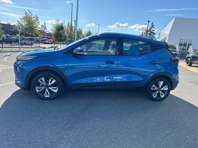 Used 2022 Chevrolet Bolt EUV LT with VIN 1G1FY6S09N4111125 for sale in Bellevue, WA