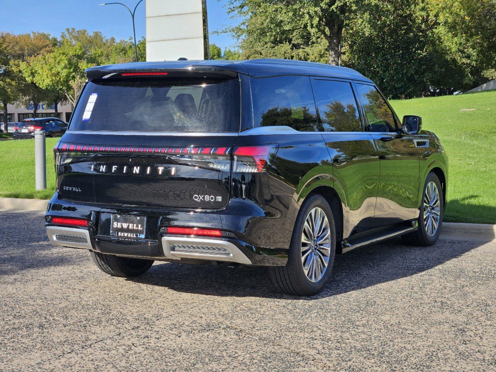 2025 INFINITI QX80 Vehicle Photo in Fort Worth, TX 76132