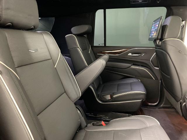 2023 Cadillac Escalade ESV Vehicle Photo in ALLIANCE, OH 44601-4622