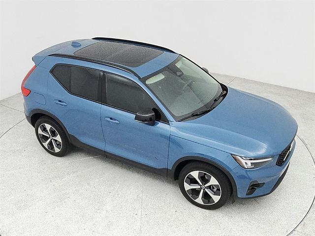 2023 Volvo XC40 Vehicle Photo in Grapevine, TX 76051