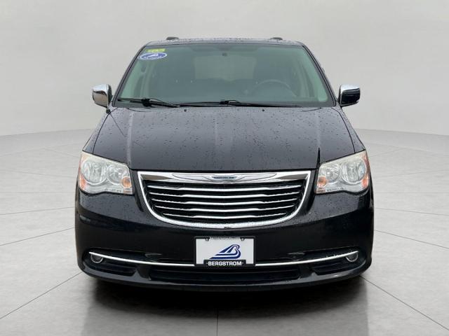 2013 Chrysler Town & Country Vehicle Photo in Kaukauna, WI 54130