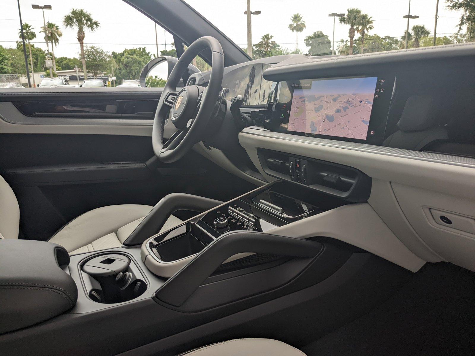 2024 Porsche Cayenne Vehicle Photo in Maitland, FL 32751