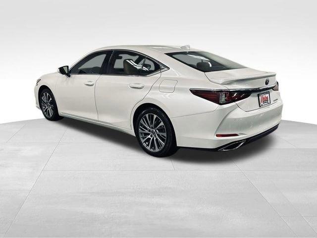 2020 Lexus ES Vehicle Photo in MEDINA, OH 44256-9631