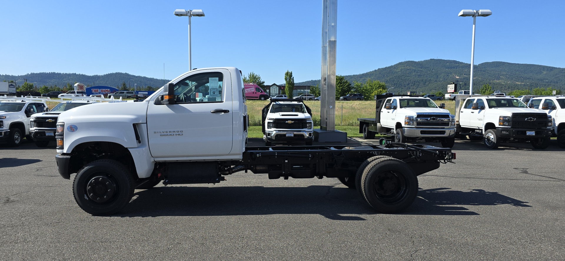 2024 Chevrolet Silverado Chassis Cab Vehicle Photo in POST FALLS, ID 83854-5365