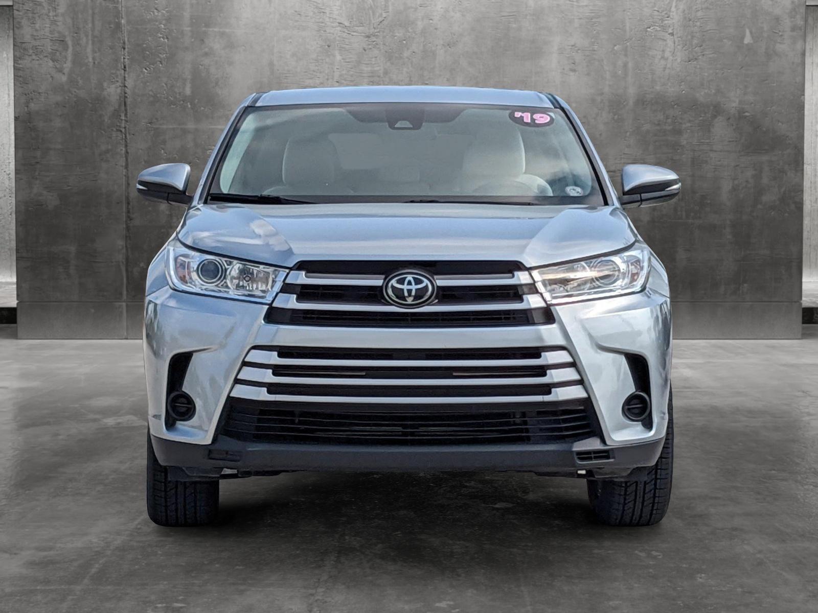 2019 Toyota Highlander Vehicle Photo in Davie, FL 33331