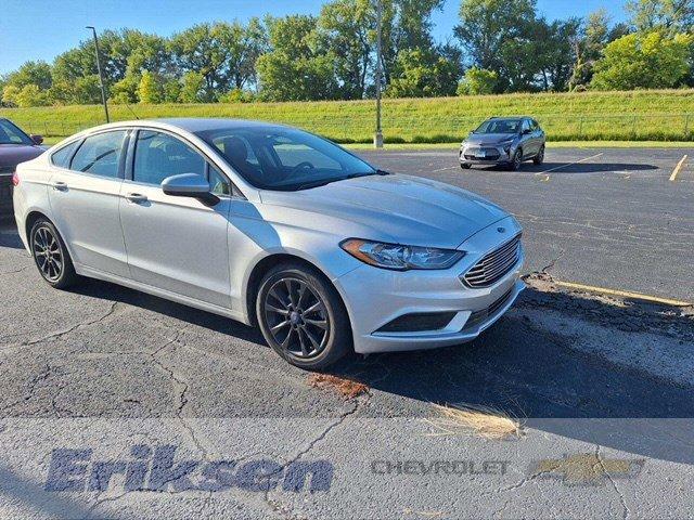 Used 2017 Ford Fusion SE with VIN 3FA6P0H70HR351547 for sale in Milan, IL