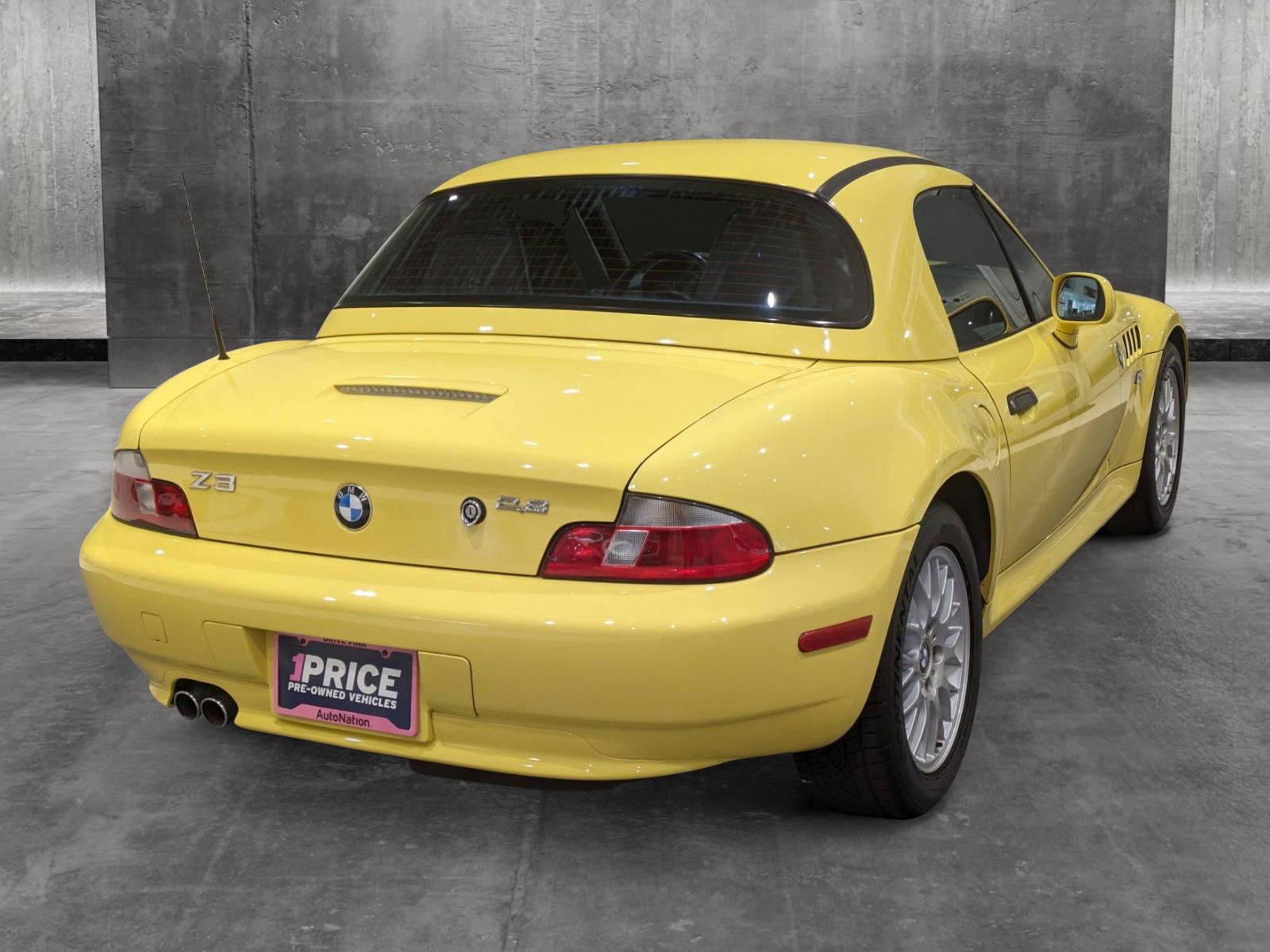 2000 BMW Z3 2.8L Vehicle Photo in Rockville, MD 20852