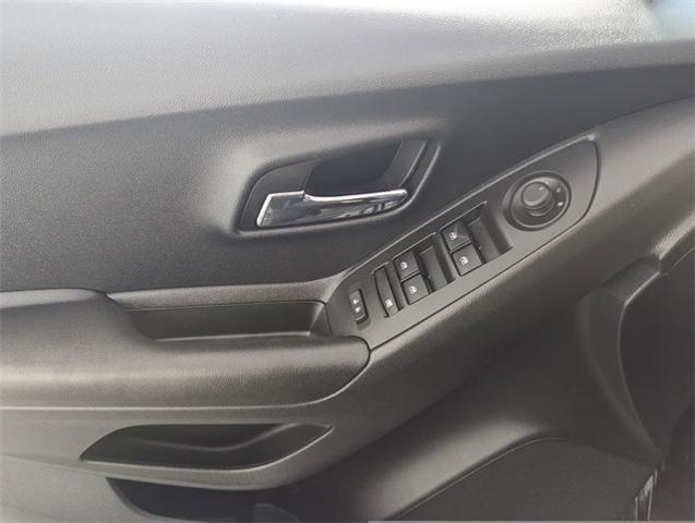 2021 Chevrolet Trax Vehicle Photo in ENGLEWOOD, CO 80113-6708