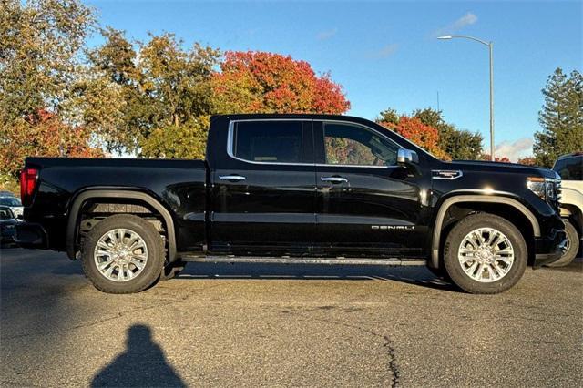 2025 GMC Sierra 1500 Vehicle Photo in ELK GROVE, CA 95757-8703