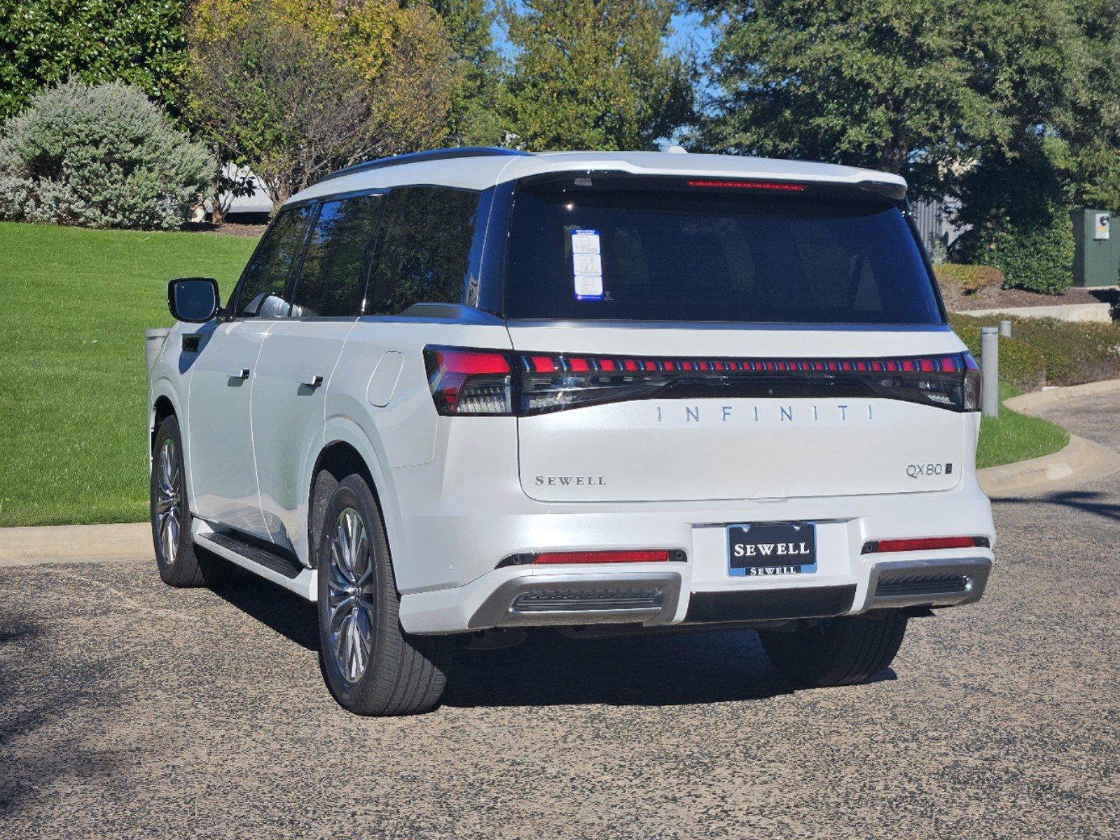 2025 INFINITI QX80 Vehicle Photo in Fort Worth, TX 76132