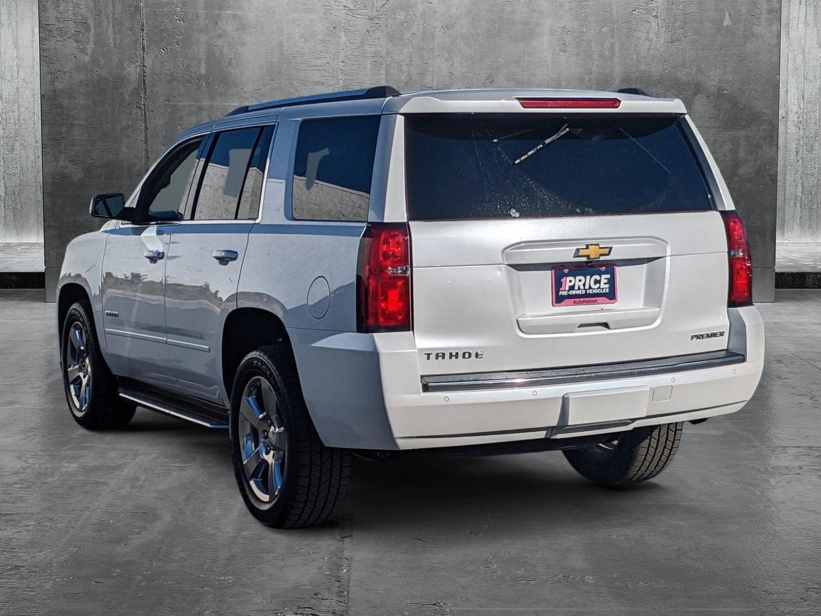 2020 Chevrolet Tahoe Vehicle Photo in VALENCIA, CA 91355-1705