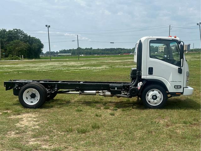 2024 Chevrolet Low Cab Forward 4500 Vehicle Photo in DUNN, NC 28334-8900