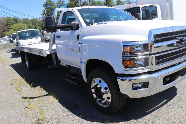 2024 Chevrolet Silverado 5500 HD Vehicle Photo in MONTICELLO, NY 12701-3853